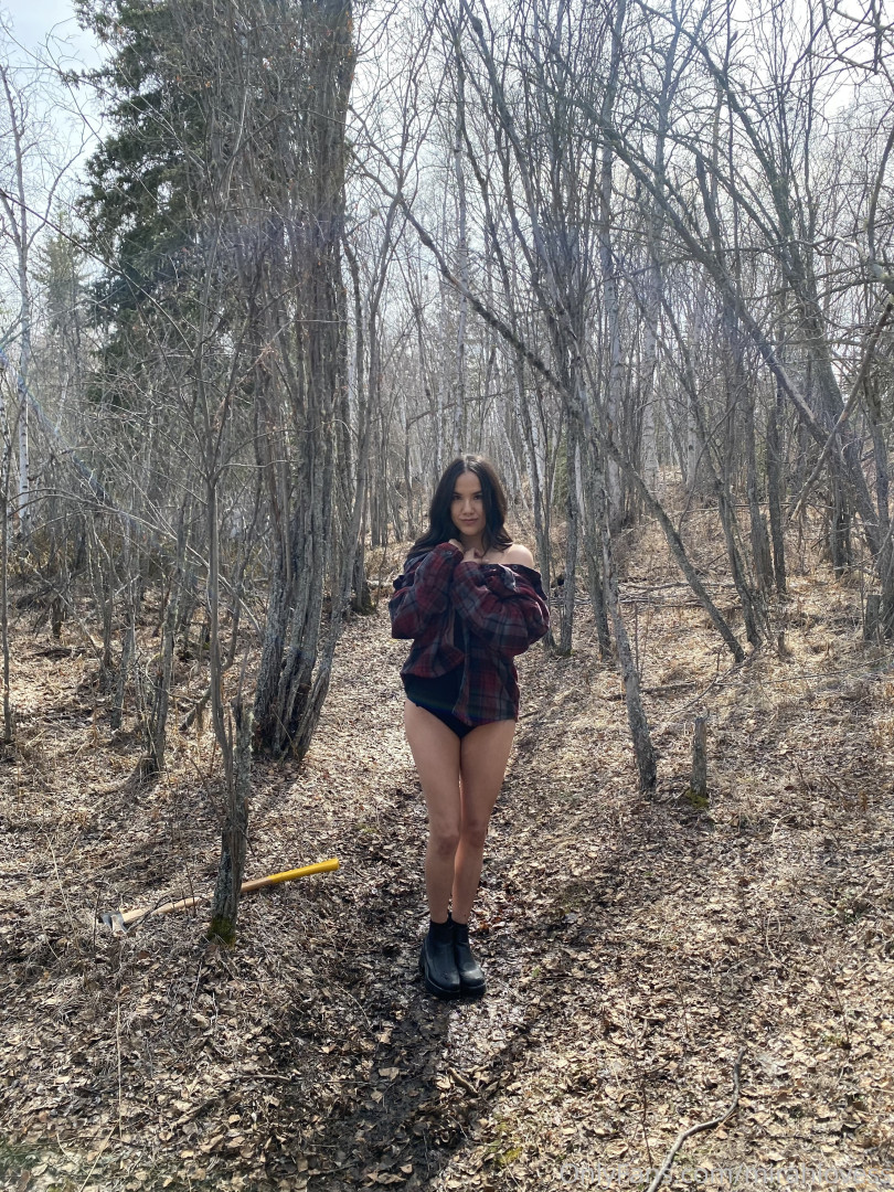 Photo by mirahlovess published on October 16,2023 10:43:20 - BestThots