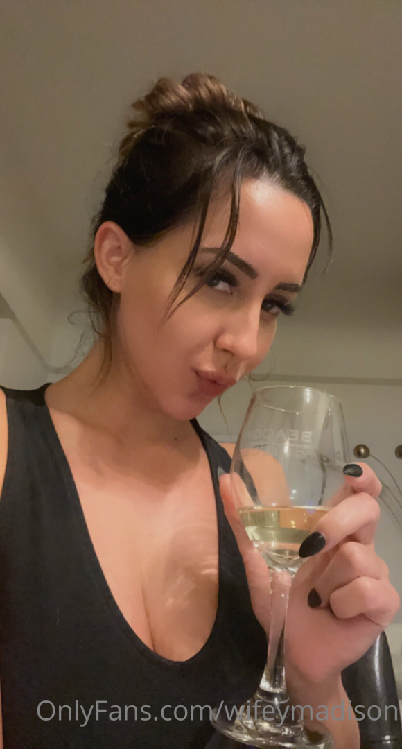 Photo by wifeymadison published on June 30,2023 15:02:13 - BestThots