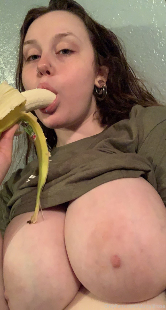 Photo by sluttylilrose published on October 11,2023 03:44:15 - BestThots