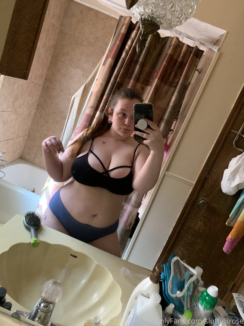 Photo by sluttylilrose published on October 11,2023 19:14:20 - BestThots
