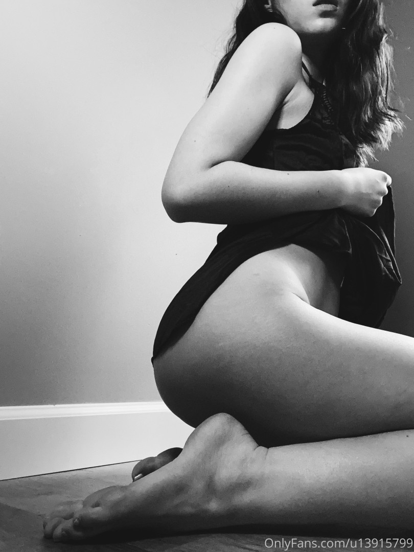 Photo by notsoinocent.asian published on October 15,2023 07:07:07 - BestThots