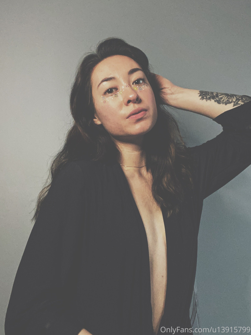 Photo by notsoinocent.asian published on October 15,2023 09:14:17 - BestThots