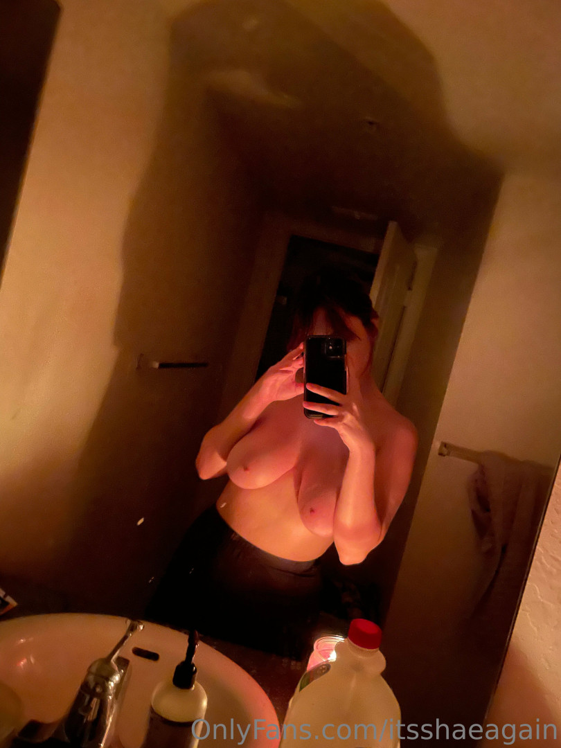 Photo by theshaecelestine published on October 11,2023 04:24:34 - BestThots