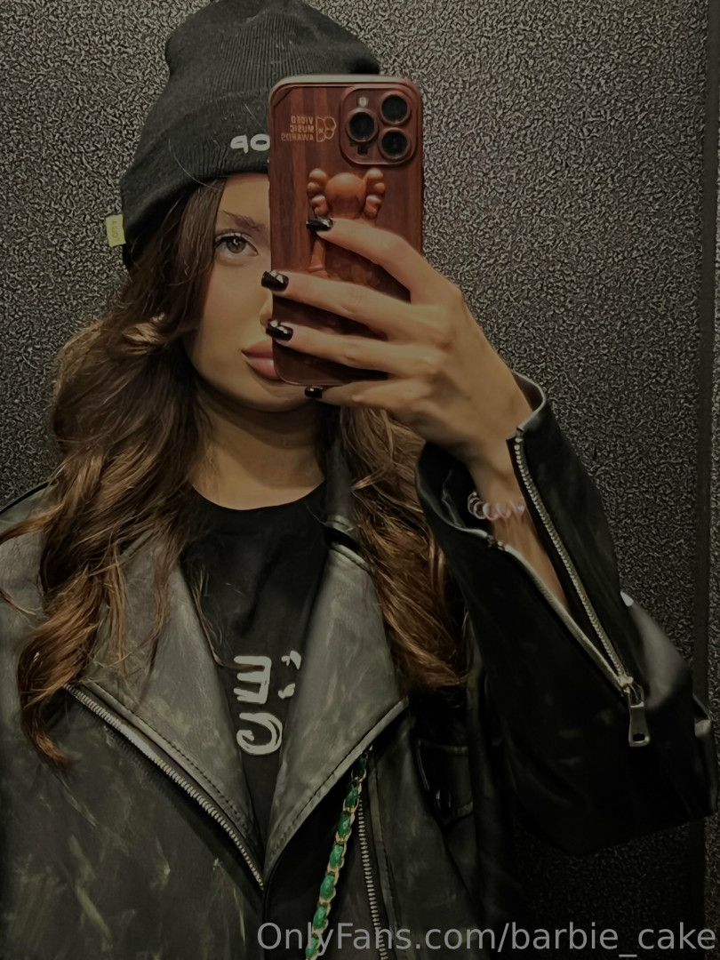Photo by barbie_cake published on October 14,2023 04:47:39 - BestThots
