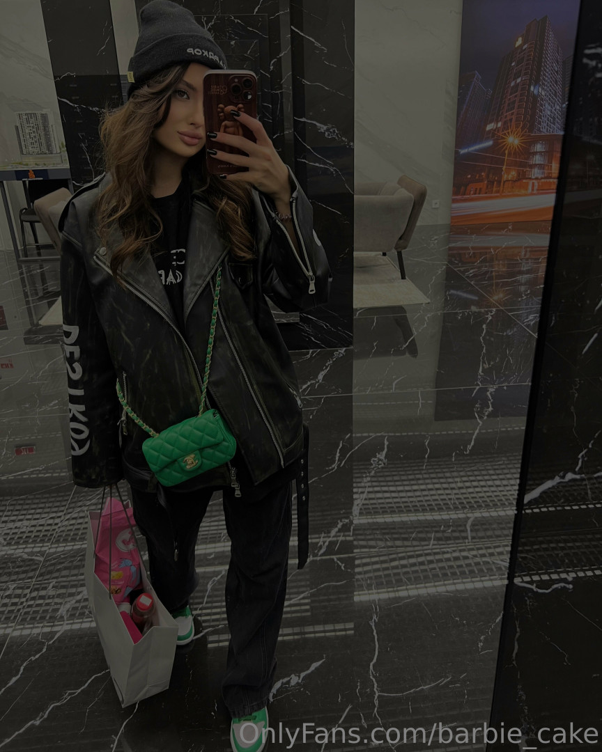 Photo by barbie_cake published on October 14,2023 05:26:27 - BestThots