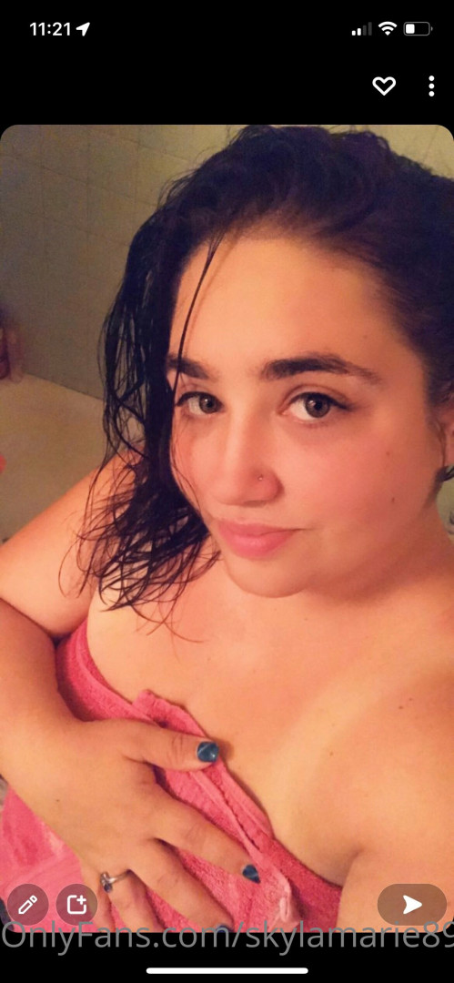 Photo by skylamarie89 published on May 17,2023 22:51:49 - BestThots