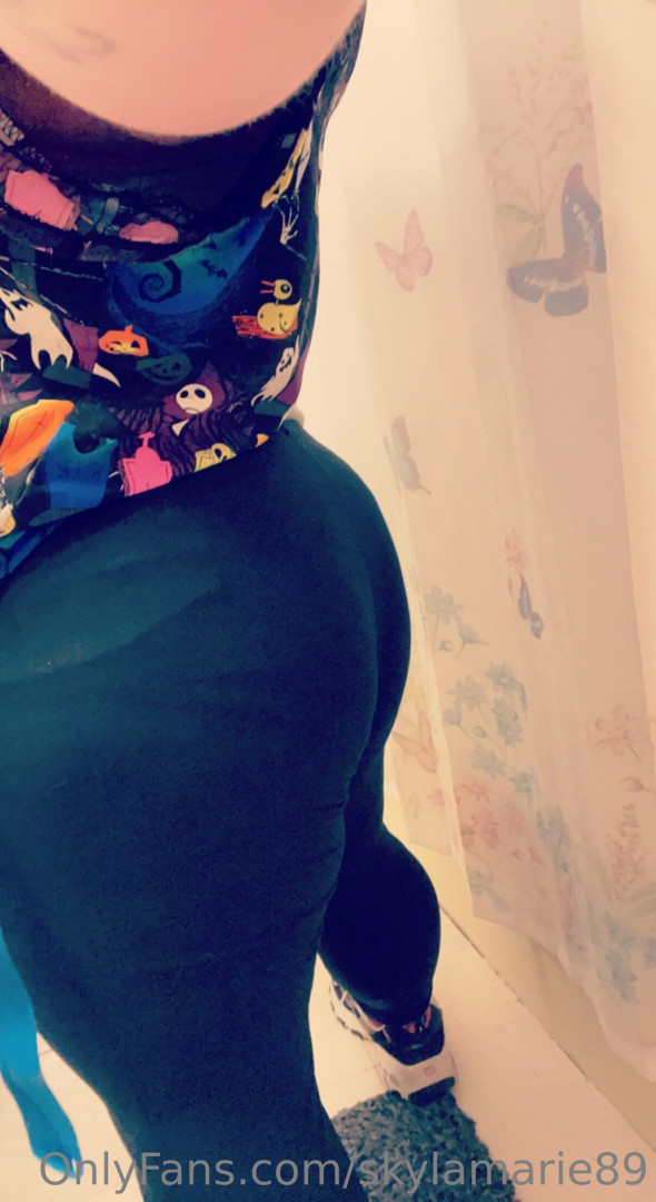 Photo by skylamarie89 published on May 17,2023 22:52:01 - BestThots