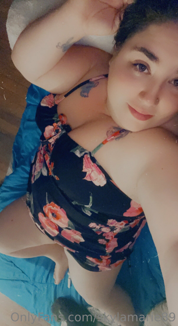 Photo by skylamarie89 published on May 17,2023 22:52:04 - BestThots