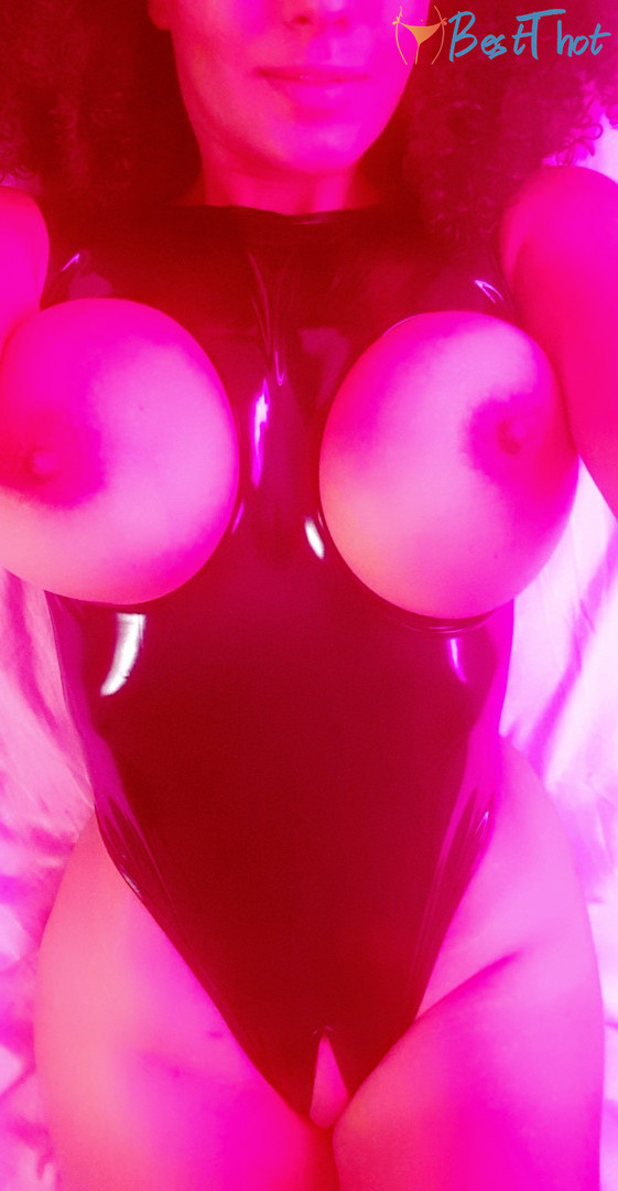 Photo by livecleo published on December 20,2024 18:09:16 - BestThots