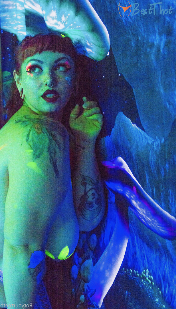 Photo by sugarsweetmeatpie published on December 13,2024 17:02:17 - BestThots