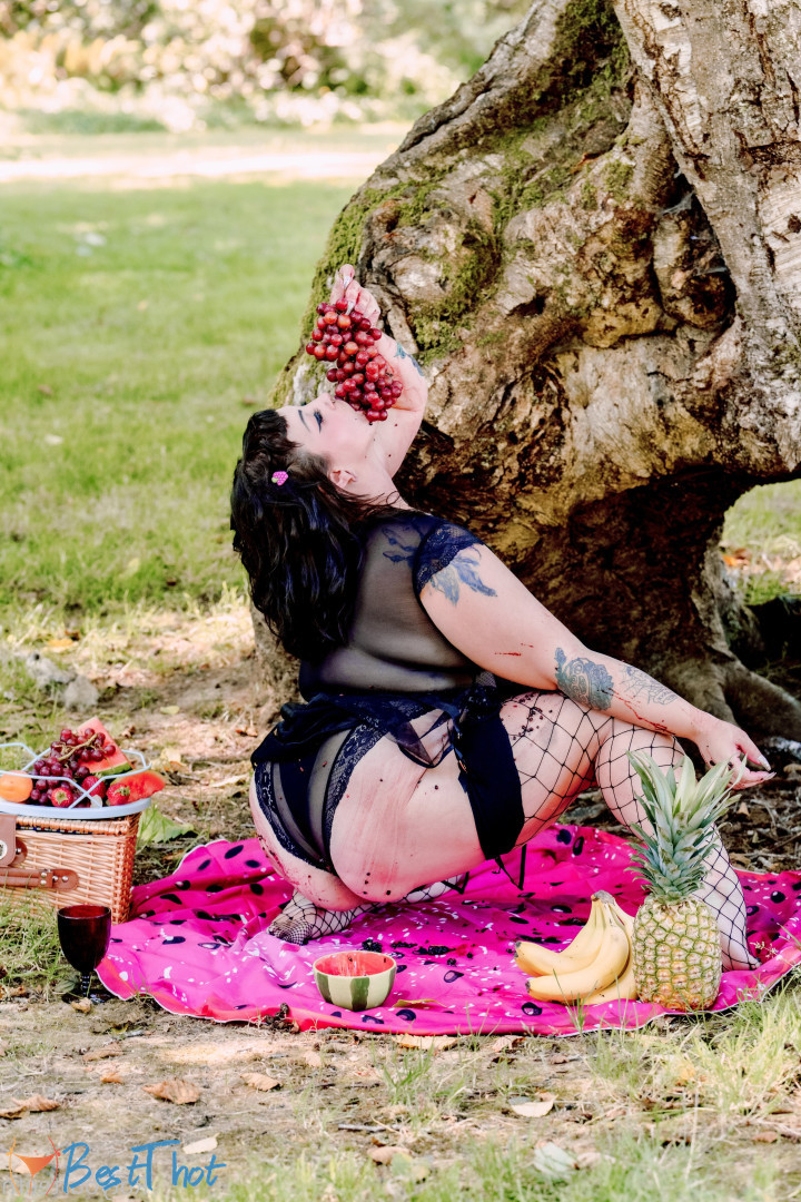 Photo by sugarsweetmeatpie published on December 13,2024 17:02:25 - BestThots