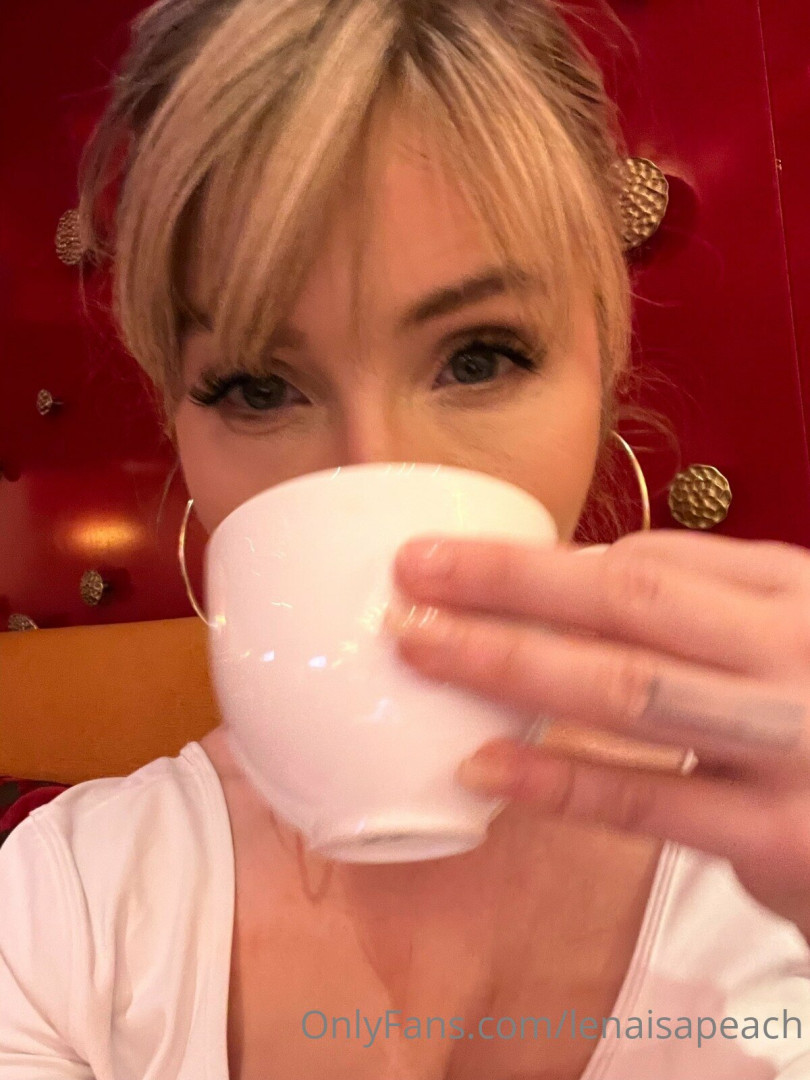 Photo by lenaisapeach published on October 16,2023 18:35:05 - BestThots