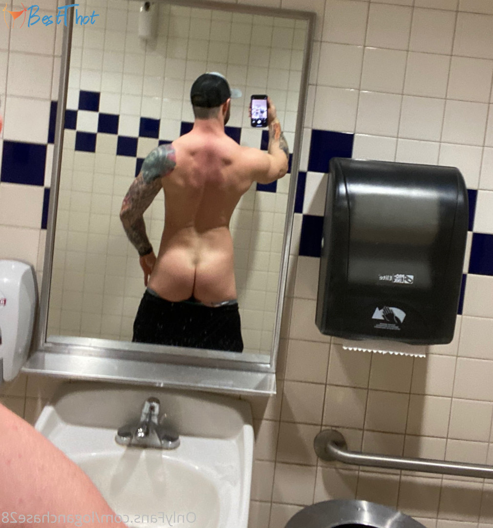Photo by loganchase28 published on January 2,2025 18:20:06 - BestThots