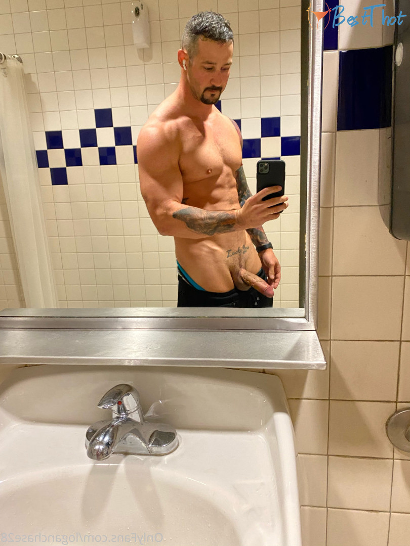 Photo by loganchase28 published on January 2,2025 18:22:01 - BestThots