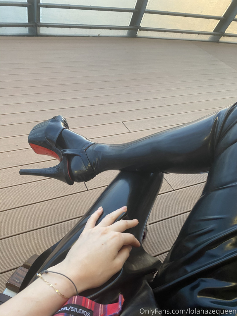 Photo by sendmoney123 published on October 16,2023 09:00:14 - BestThots