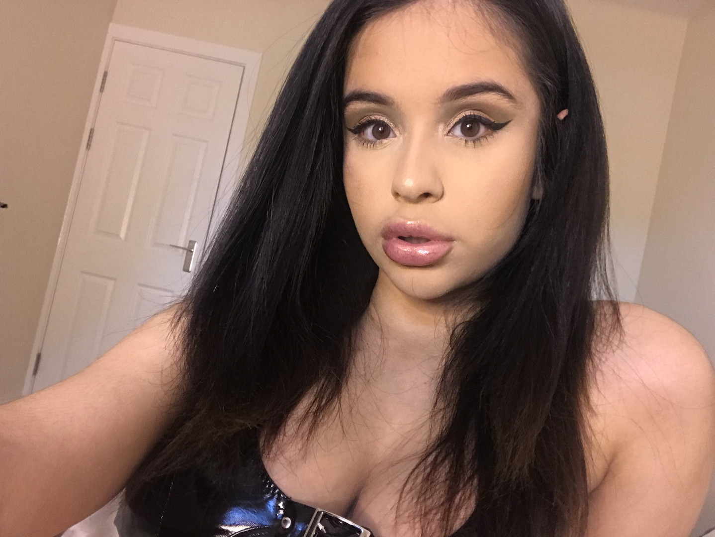 Photo by findomcandice published on October 14,2023 16:49:09 - BestThots