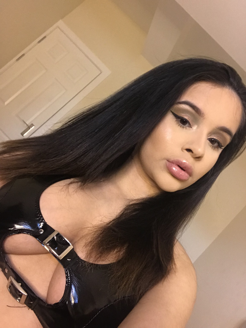 Photo by findomcandice published on October 15,2023 05:46:01 - BestThots