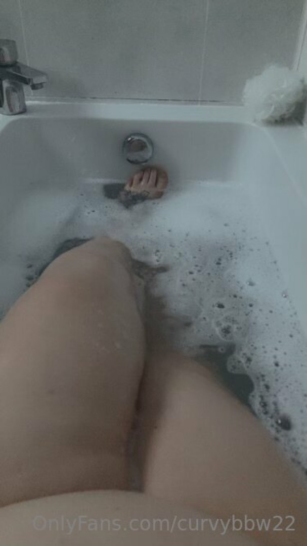 Photo by curvybbw22 published on June 2,2023 18:42:33 - BestThots