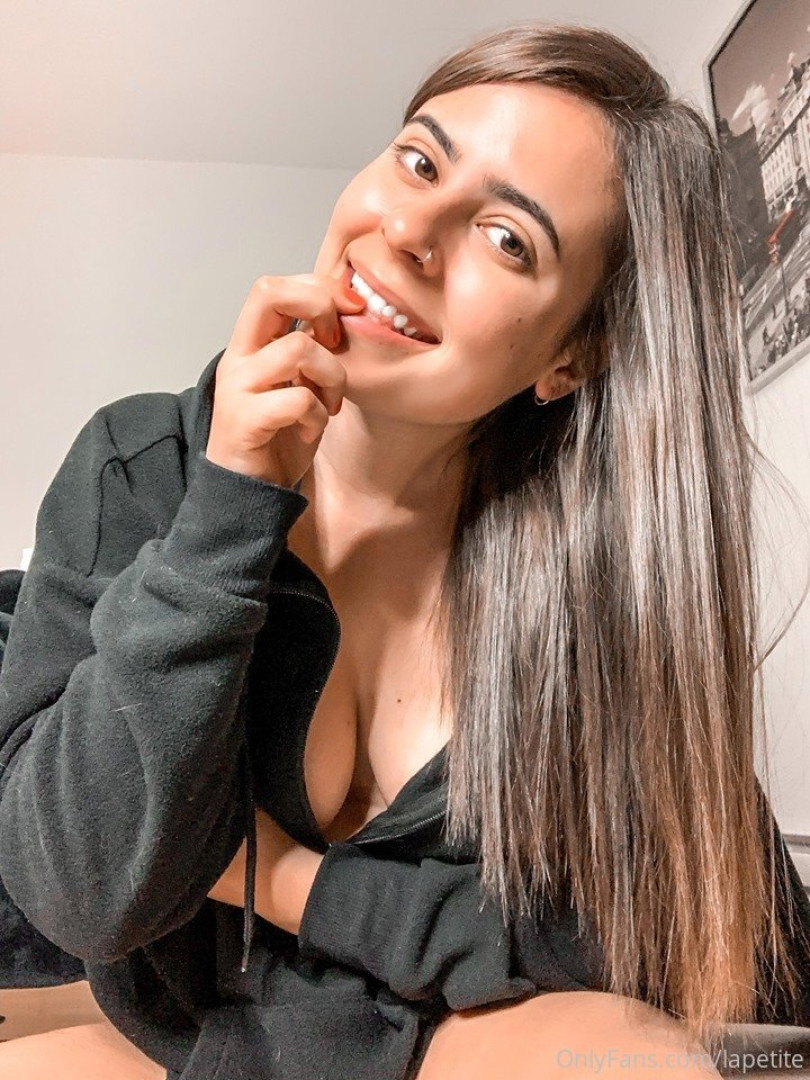 Photo by lapetite published on October 16,2023 01:49:56 - BestThots