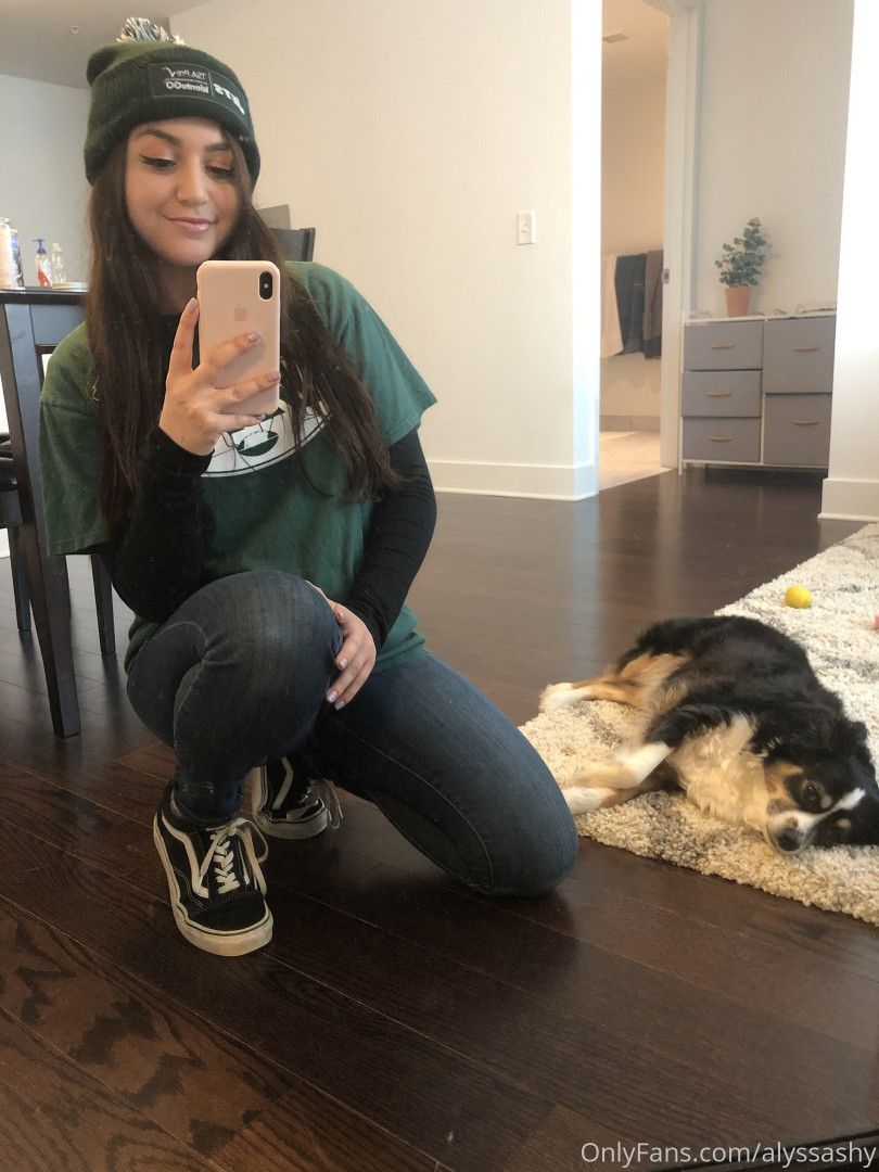 Photo by alyssashy published on November 19,2023 21:26:14 - BestThots