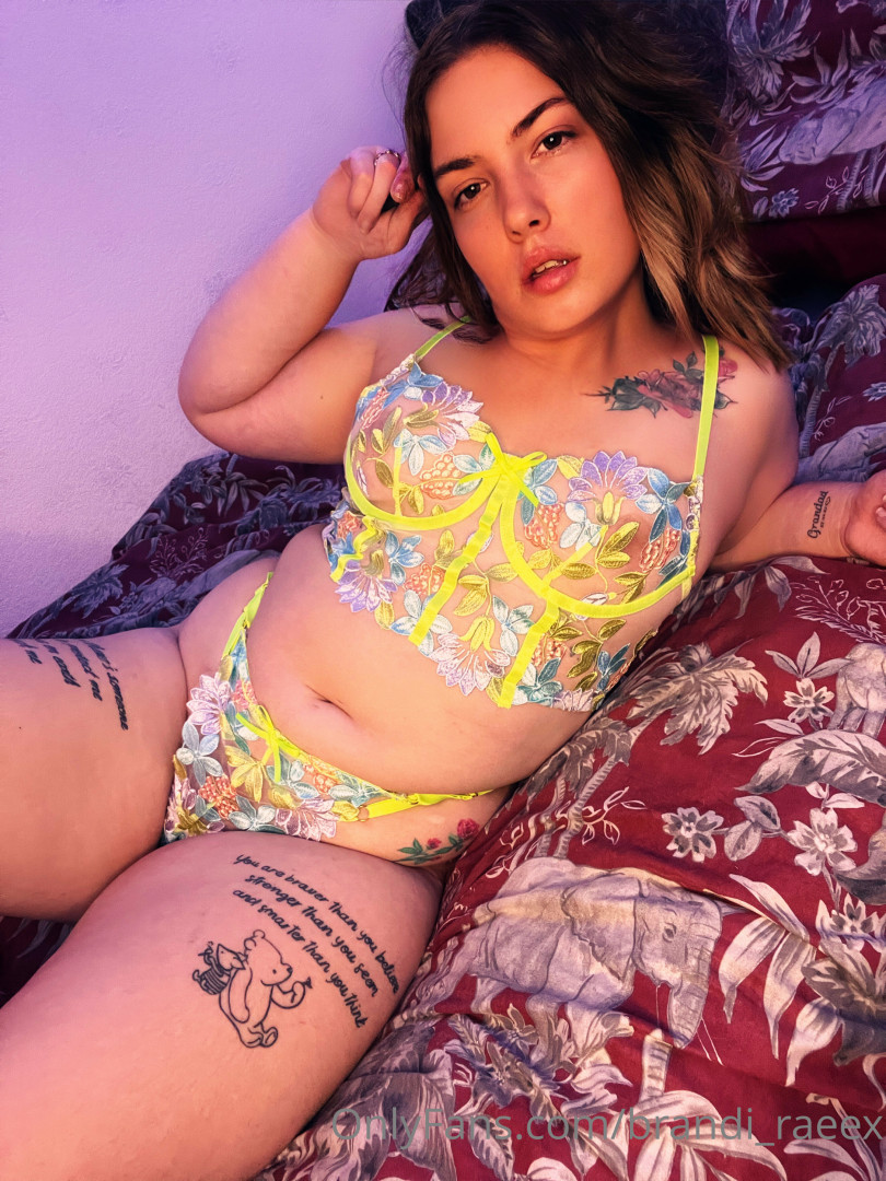Photo by brandi_raeex published on December 11,2023 16:53:04 - BestThots