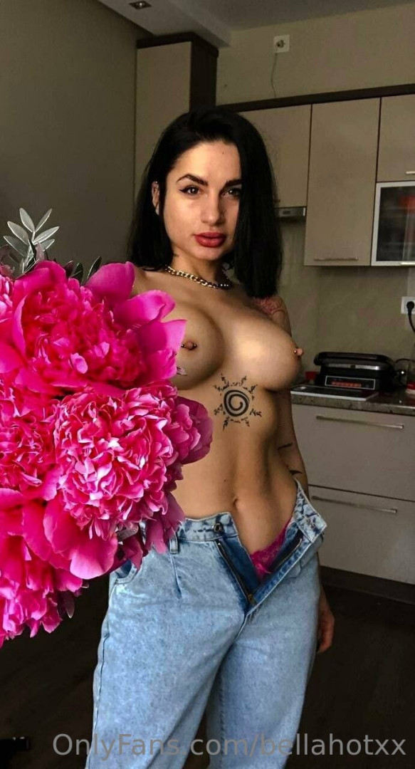 Photo by bellahotxx published on June 29,2023 05:45:34 - BestThots