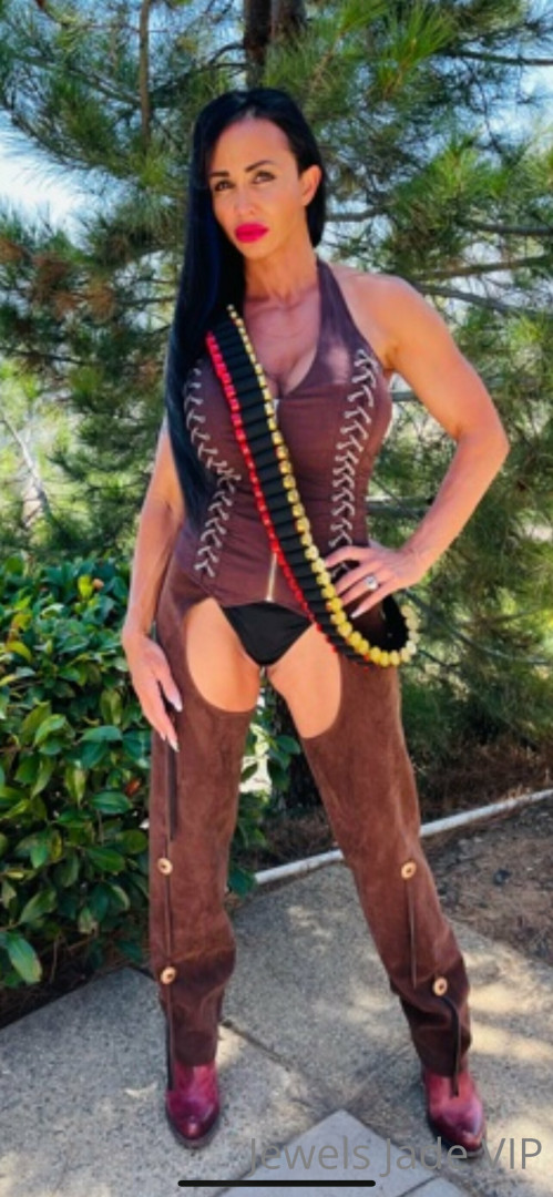 Photo by jewels_jade_vip published on June 8,2023 22:19:34 - BestThots