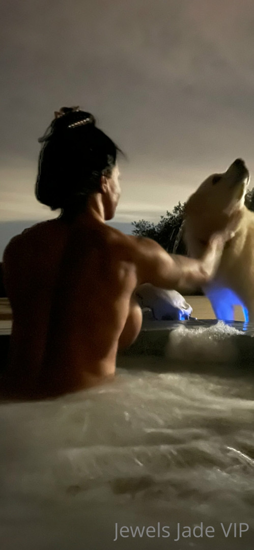 Photo by jewels_jade_vip published on June 8,2023 22:20:41 - BestThots