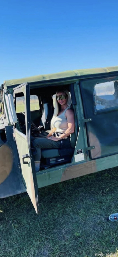 Photo by jewels_jade_vip published on June 8,2023 22:21:26 - BestThots