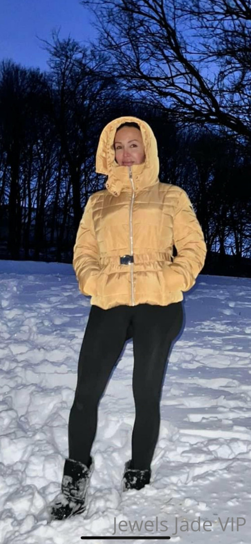 Photo by jewels_jade_vip published on June 8,2023 22:22:15 - BestThots