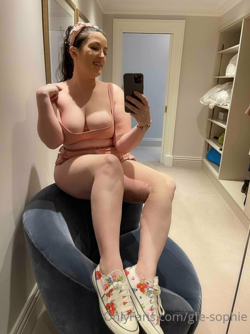 Photo by gfe-sophie published on July 28,2023 21:35:39 - BestThots