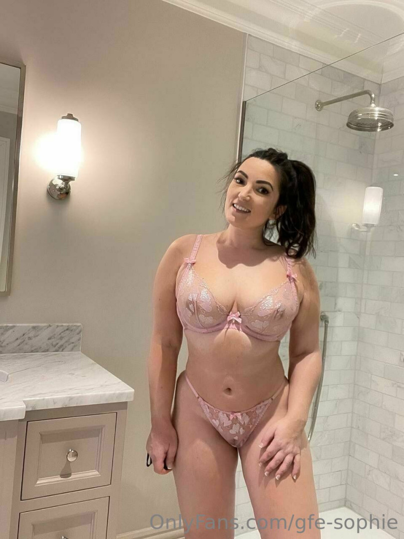 Photo by gfe-sophie published on July 28,2023 21:36:38 - BestThots