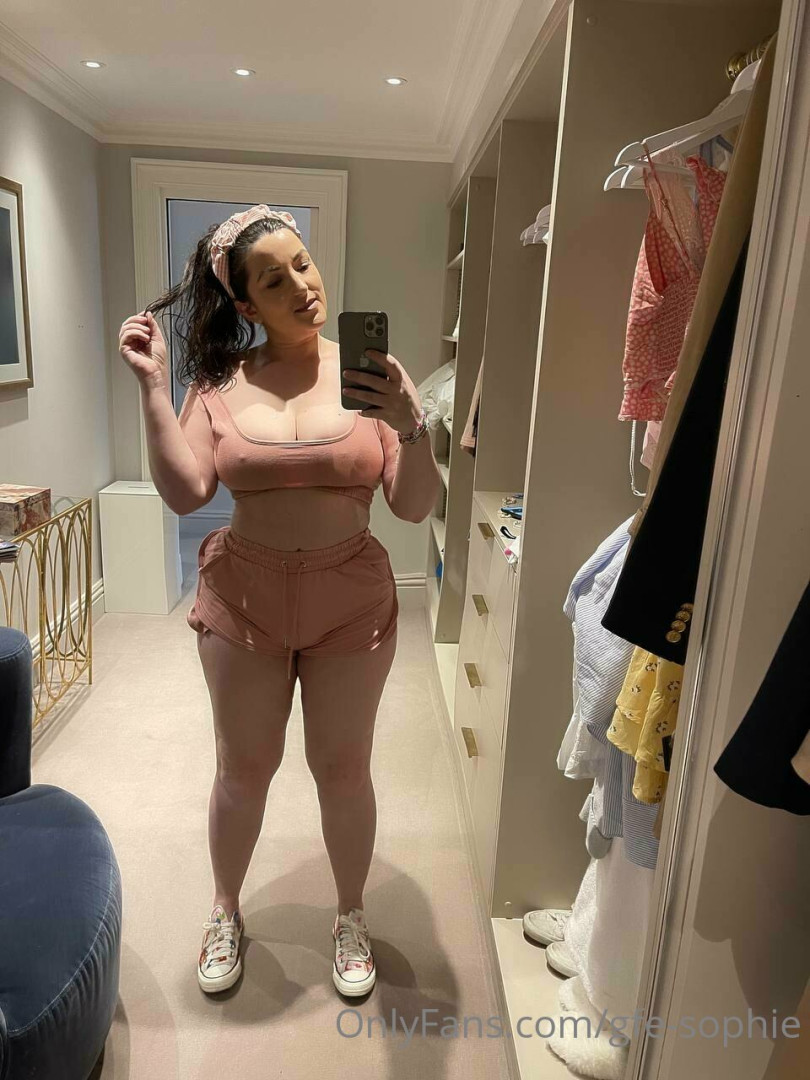 Photo by gfe-sophie published on July 28,2023 21:38:23 - BestThots