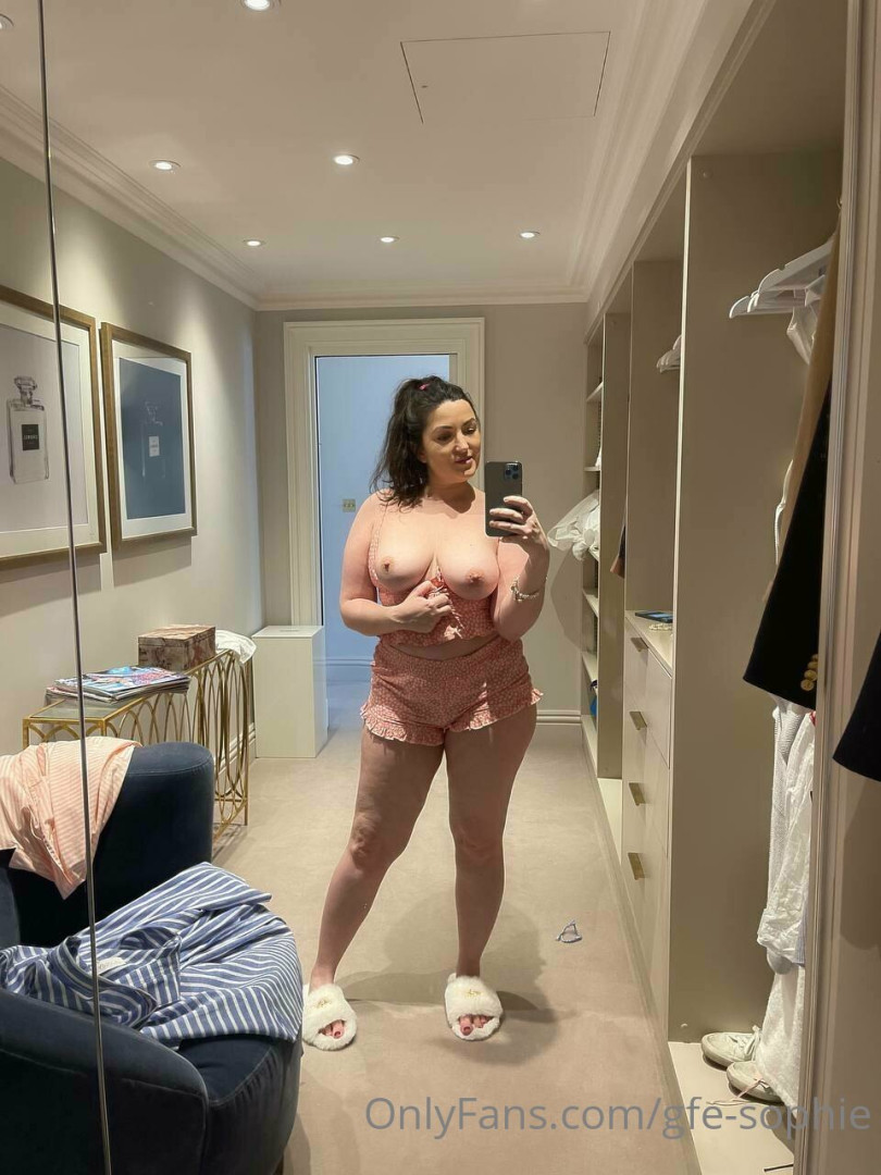 Photo by gfe-sophie published on July 28,2023 21:44:00 - BestThots