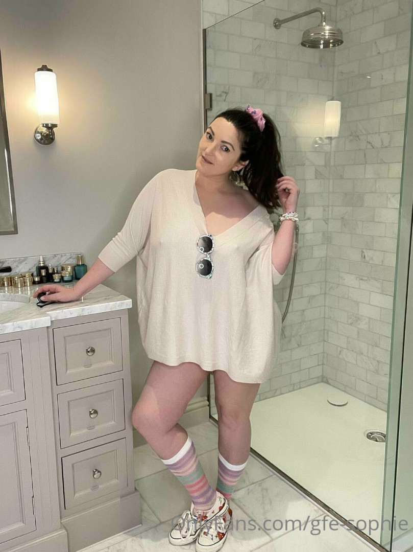 Photo by gfe-sophie published on July 28,2023 21:44:34 - BestThots