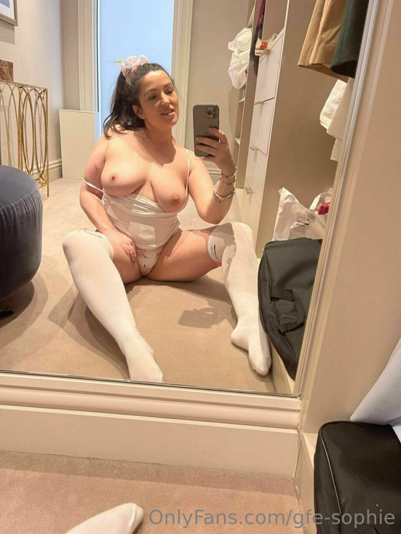 Photo by gfe-sophie published on July 28,2023 21:47:00 - BestThots