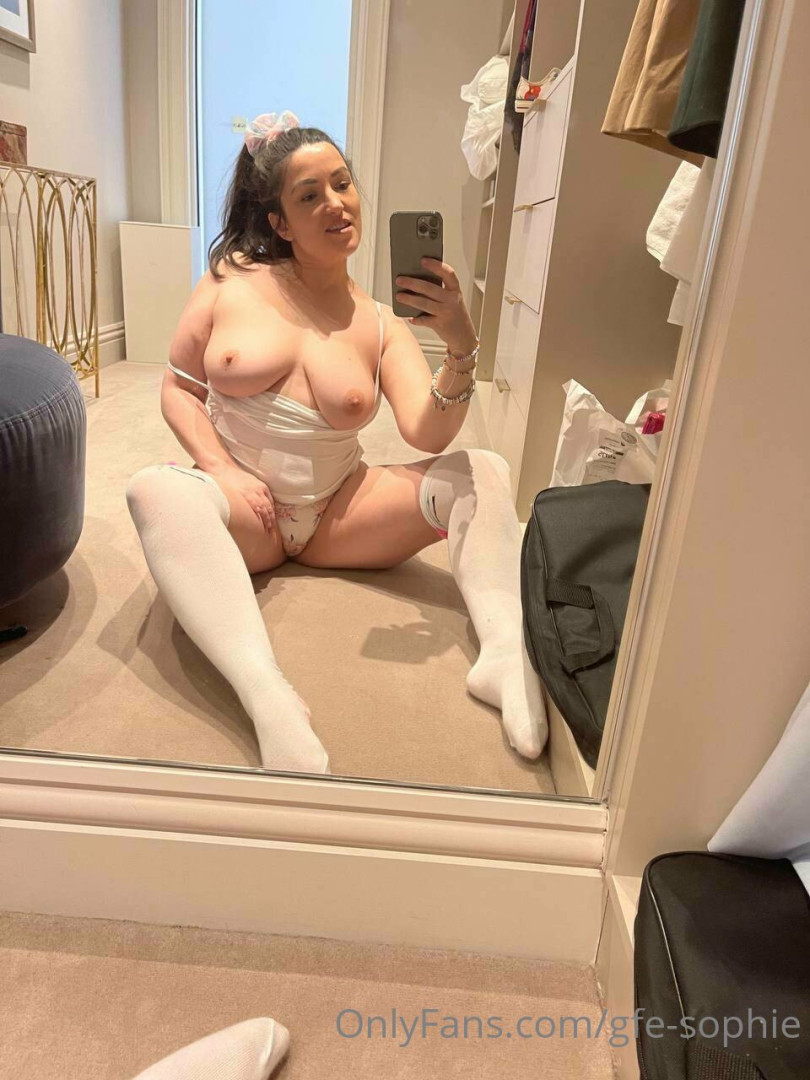 Photo by gfe-sophie published on July 28,2023 21:47:05 - BestThots