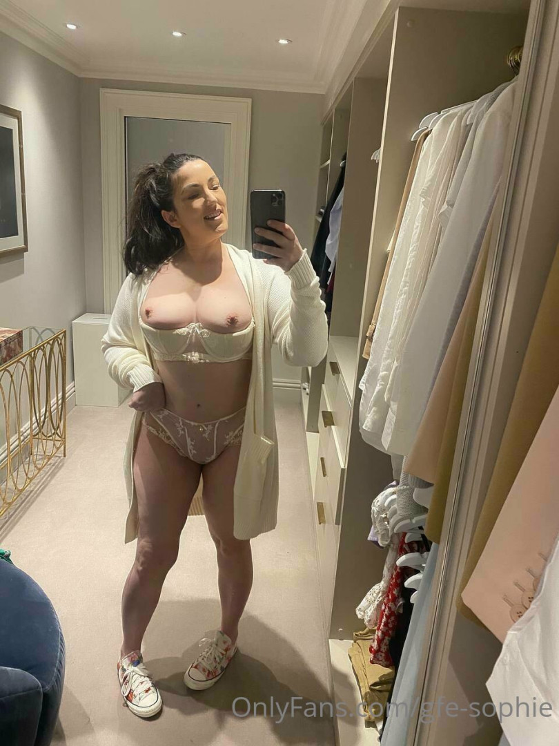 Photo by gfe-sophie published on July 28,2023 21:52:21 - BestThots