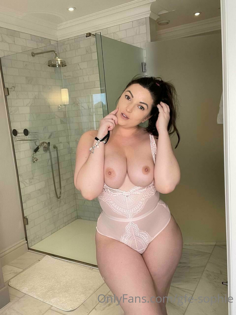Photo by gfe-sophie published on July 28,2023 21:52:24 - BestThots
