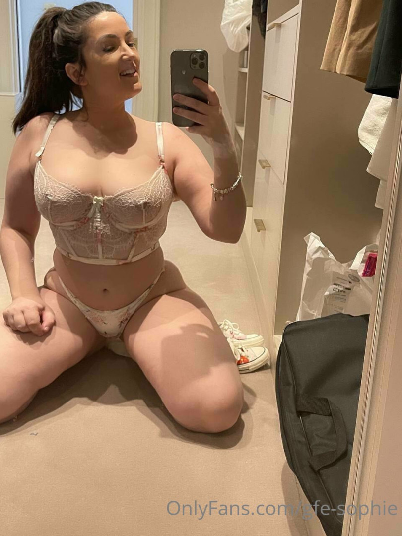 Photo by gfe-sophie published on July 28,2023 21:53:48 - BestThots