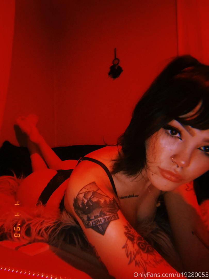 Photo by theasmrcollection published on May 17,2023 04:02:39 - BestThots