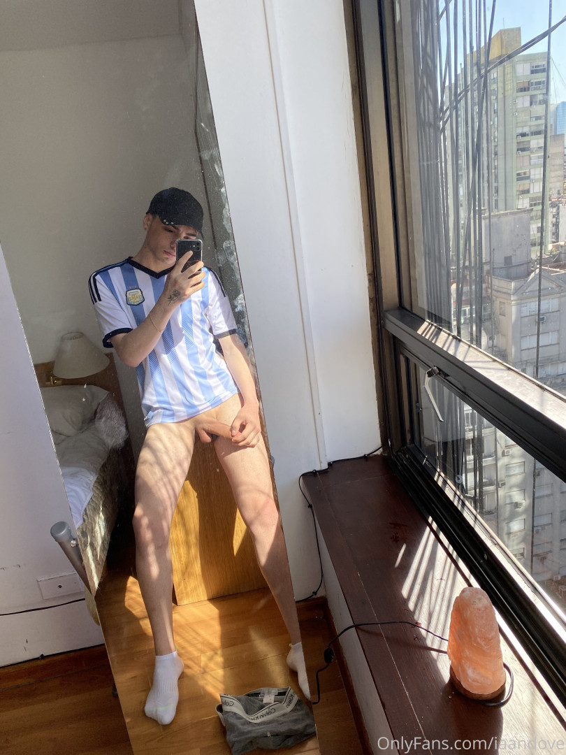 Photo by nachotwink published on October 12,2023 10:00:56 - BestThots