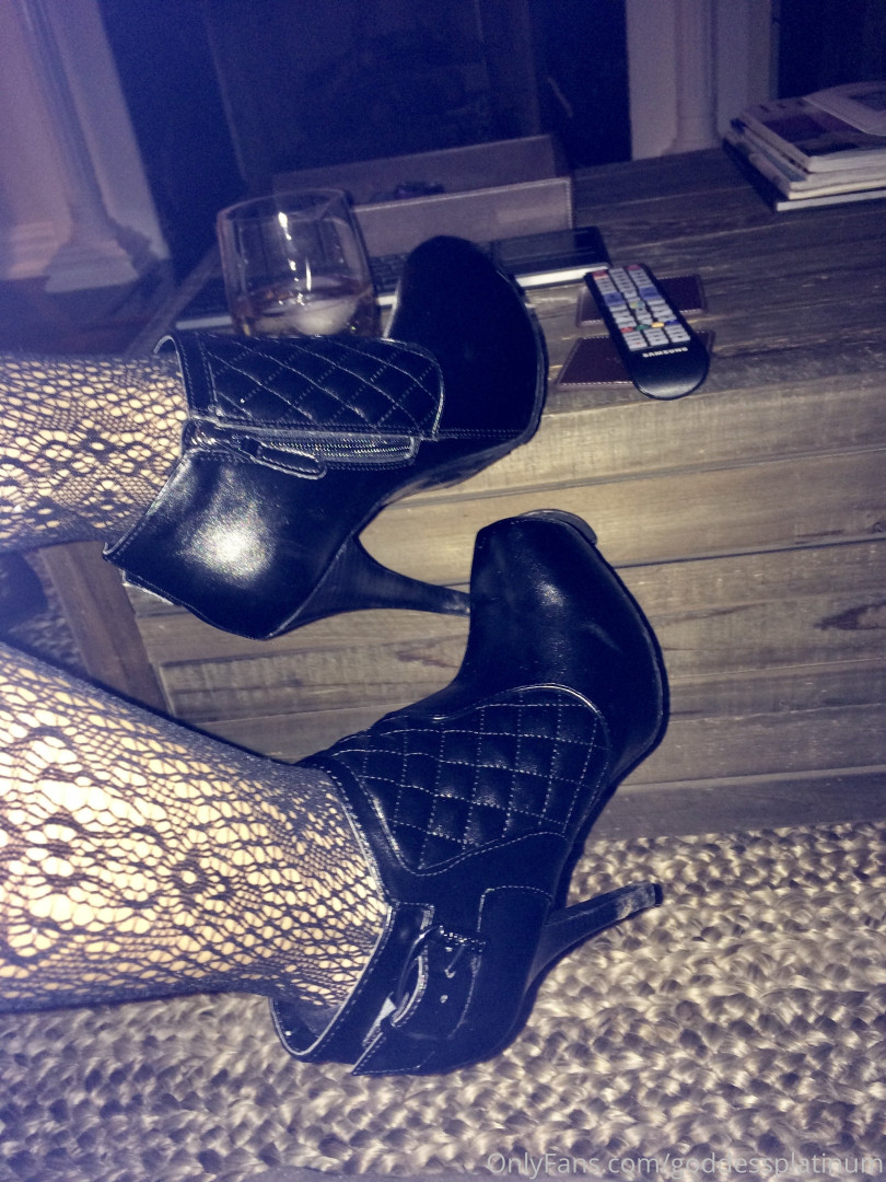 Photo by goddessplatinum published on October 14,2023 18:48:39 - BestThots