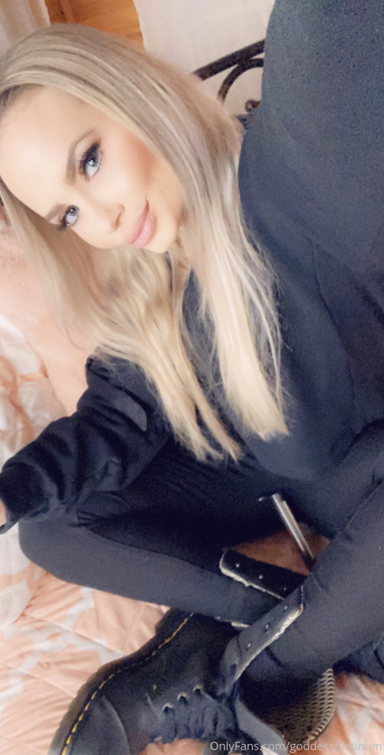 Photo by goddessplatinum published on October 14,2023 19:43:36 - BestThots