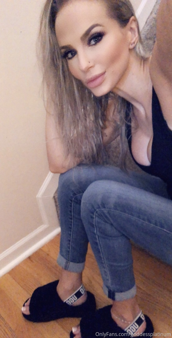 Photo by goddessplatinum published on October 14,2023 20:08:12 - BestThots