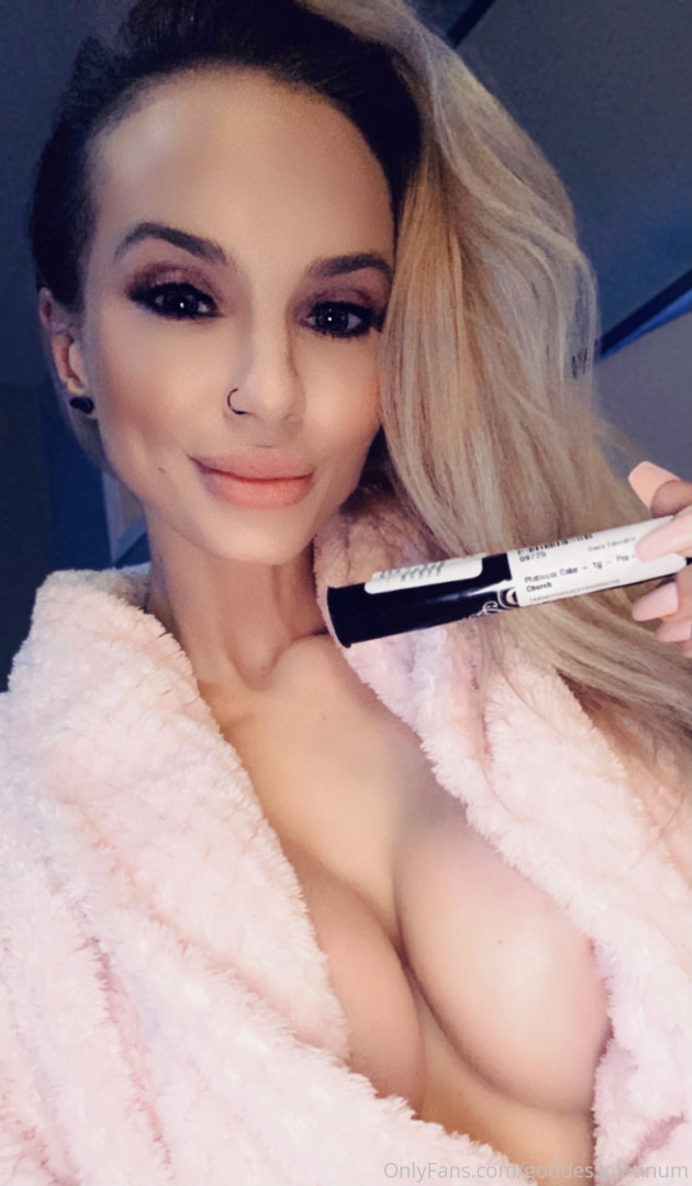 Photo by goddessplatinum published on October 14,2023 20:40:15 - BestThots