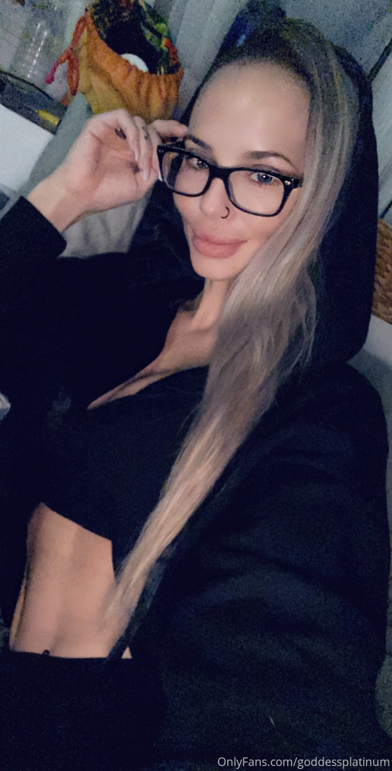 Photo by goddessplatinum published on October 14,2023 20:44:34 - BestThots