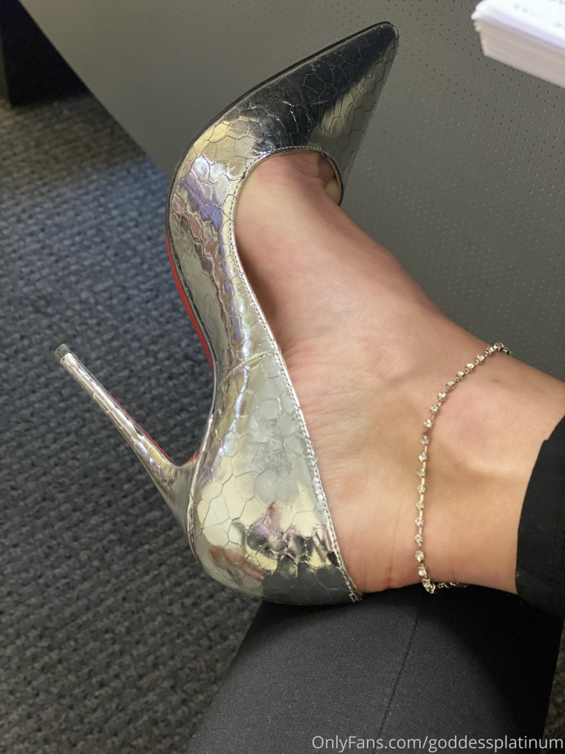 Photo by goddessplatinum published on October 14,2023 20:50:33 - BestThots