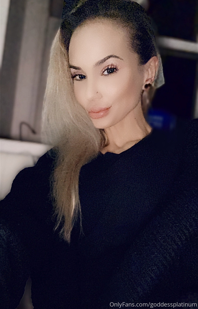 Photo by goddessplatinum published on October 14,2023 21:18:45 - BestThots