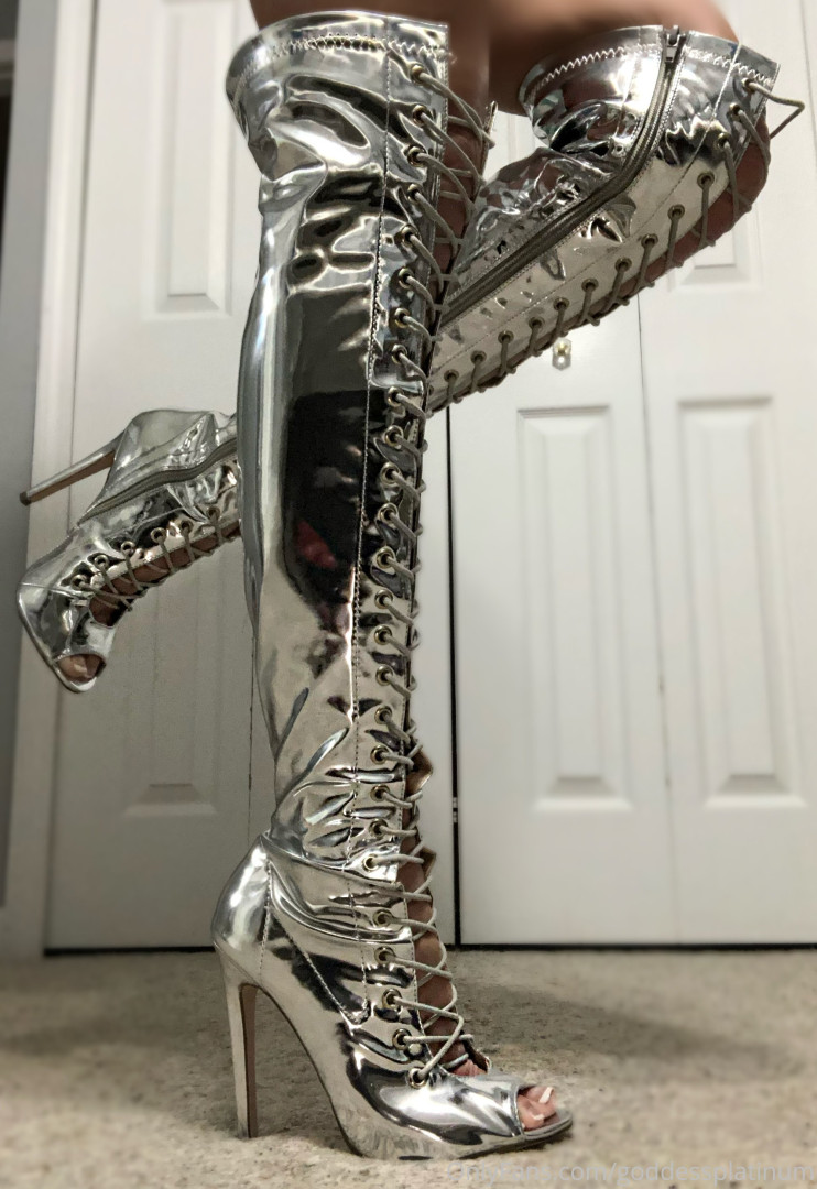 Photo by goddessplatinum published on October 14,2023 22:13:47 - BestThots